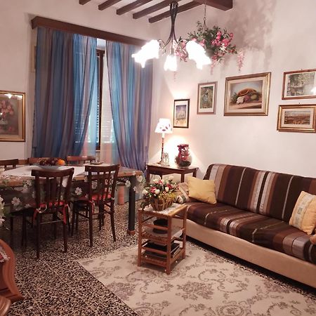 Casa Tarrini Lägenhet Chianni Exteriör bild