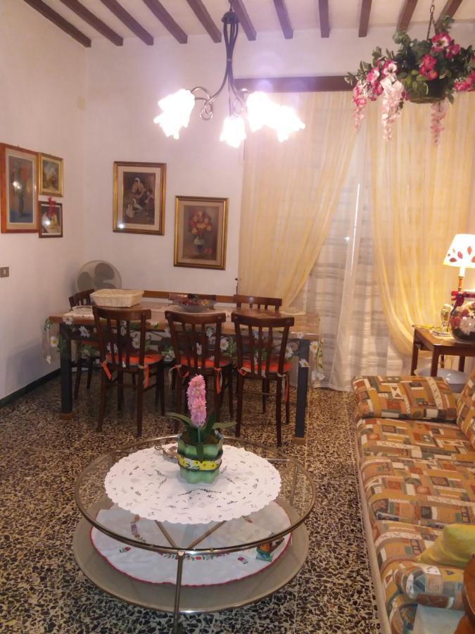 Casa Tarrini Lägenhet Chianni Exteriör bild